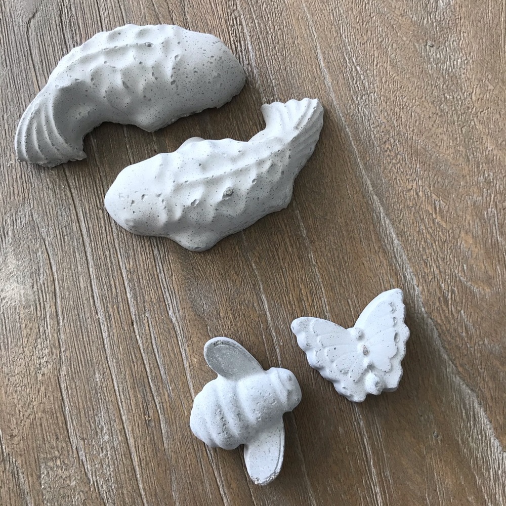 Garden Patio Decor Mini Statuettes Koi Fish Bee